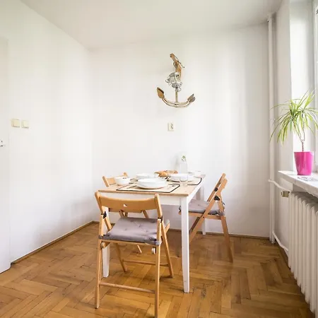 Apartman Oomph 3-bedroom Flat Varsó