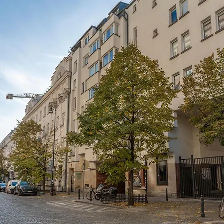 Oomph 3-bedroom Flat Lägenhet Warszawa